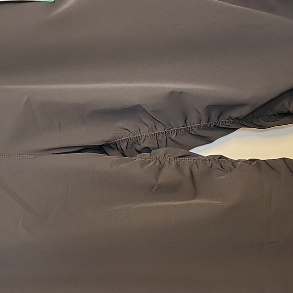 KIRKLAND LADIES ACTIVE  PANTS. - Picture 4 of 13